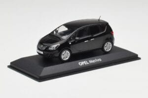 Opel Meriva B Must Minichamps 1:43 400040005 Metall - pilt 2/4