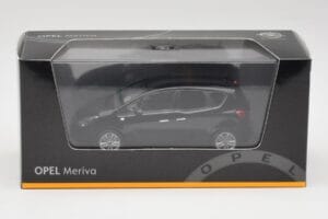 Opel Meriva B Must Minichamps 1:43 400040005 Metall - pilt 4/4