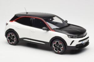 Opel Mokka-E GS Line Jada Valge Otto 1:18 OT1045 Vaik - pilt 4/6