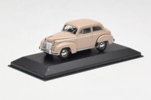 Opel Olympia A Beež Minichamps 1:43 430040404 Metall - pilt 2/4