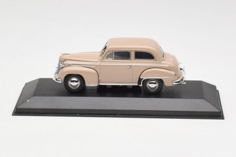 Opel Olympia A Beež Minichamps 1:43 430040404 Metall