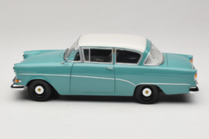 Opel Rekord P1 Türkiissinine Minichamps 1:18 180043200 Metall - pilt 4/8