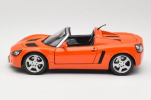 Opel Speedster Oranž Maisto 1:18 31615 Metall - pilt 4/8