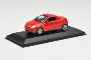 Opel Tigra TwinTop Magma Punane Minichamps 1:43 B24910027T Metall - pilt 2/4