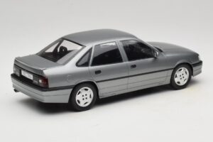Opel Vectra A 2000 16V Tumehall MCG 1:18 MCG18462 Metall - pilt 2/6