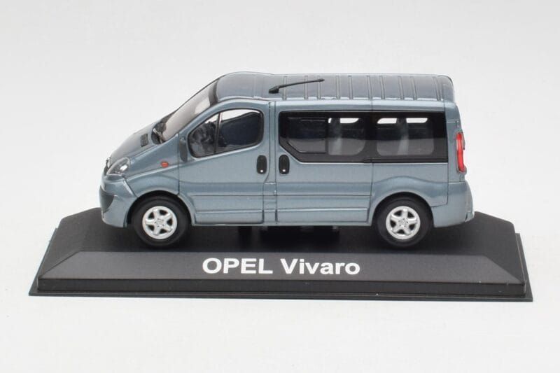 Opel Vivaro A Sinihall Minichamps 1:43 VIVARO001 Metall