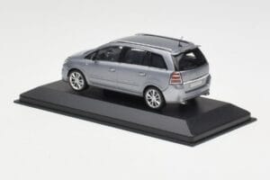 Opel Zafira A OPC Light Blue Metallic Minichamps 1:43 ZAFIRA001 Metall - pilt 3/4