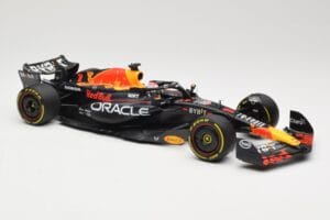 Oracle Red Bull Racing RB19 #1 M. Verstappen Winner Italian GP 2023 Minichamps 1:18 110231501 Metall - pilt 4/6