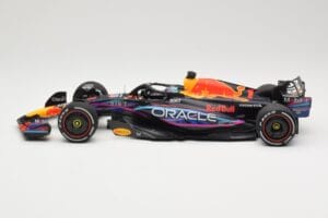 Oracle Red Bull Racing RB19 #1 M. Verstappen Winner Miami GP 2023 Minichamps 1:18 110230501 Metall - pilt 3/6