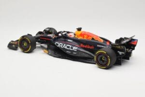 Red Bull Racing RB20 #1 M. Verstappen Winner China GP 2024 Minichamps 1:18 110240501 Metall - pilt 5/6