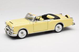 Packard Caribbean Kabriolett Kollane Road Signature 1:18 92798 Metall