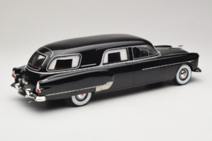 Packard Henney Must BoS Models 1:18 BOS342 Metall - pilt 2/6