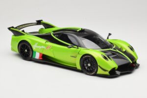 Pagani Huayra R Roheline LCD 1:18 LCD18012-GR Metall - pilt 6/8
