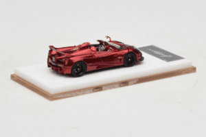 Pagani Huayra Roadster Tricolore Punane Henson & Heaven 1:64 PHRTR01 Metall - pilt 3/7