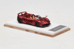 Pagani Huayra Roadster Tricolore Punane Henson & Heaven 1:64 PHRTR01 Metall - pilt 4/7