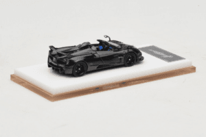 Pagani Huayra Tricolore Roadster Exposed Carbon Henson & Heaven 1:64 PHREC01 Metall - pilt 3/7