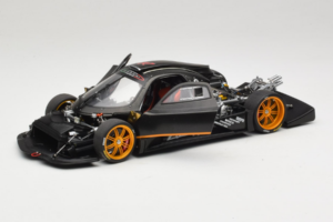 Pagani Zonda R Revolucion Carbon Fiber AUTOart 1:18 78261 Metall - pilt 2/8