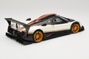 Pagani Zonda R Revolucion Valge AUTOart 1:18 78262 Metall - pilt 3/8