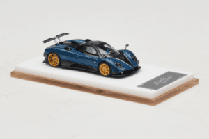 Pagani Zonda Tricolore Exposed Carbon Sinine Henson & Heaven 1:64 PZTECB01 Metall - pilt 4/7