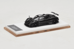 Pagani Zonda Tricolore Exposed Carbon Henson & Heaven 1:64 PZTEC01 Metall - pilt 2/7