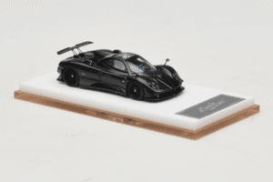 Pagani Zonda Tricolore Exposed Carbon Henson & Heaven 1:64 PZTEC01 Metall - pilt 4/7