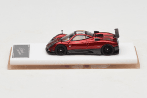 Pagani Zonda Tricolore Punane Henson & Heaven 1:64 PZTR01 Metall