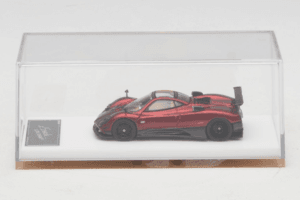 Pagani Zonda Tricolore Punane Henson & Heaven 1:64 PZTR01 Metall - pilt 6/7