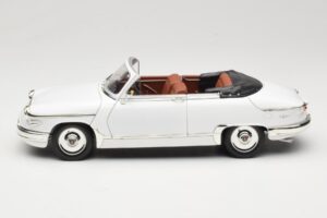 Panhard PL17 Kabriolett Valge Solido 1:18 8174 Metall - pilt 4/8