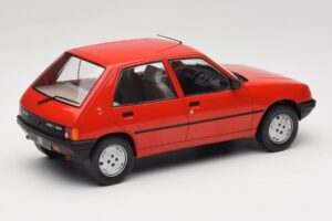 Peugeot 205 Punane MCG 1:18 MCG18492 Metall - pilt 2/6