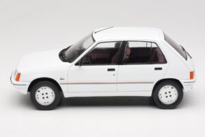 Peugeot 205 Valge MCG 1:18 MCG18493 Metall - pilt 3/6