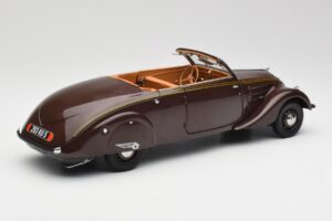 Peugeot 402 Eclipse Šokolaad Norev 1:18 184873 Metall - pilt 3/12