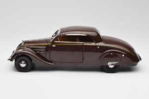 Peugeot 402 Eclipse Šokolaad Norev 1:18 184873 Metall - pilt 5/12