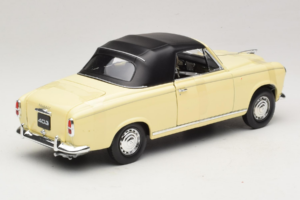 Peugeot 403 Kabriolett Beež Welly 1:18 12551HW Metall - pilt 2/6