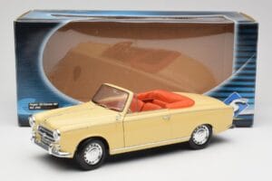Peugeot 403 Kabriolett Liivakolane Solido 1:18 8165 Metall - pilt 8/8