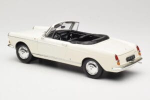 Peugeot 404 Kabriolett Valge Norev 1:18 184746 Metall - pilt 7/8