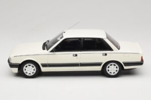 Peugeot 505 V6 White Meije Otto 1:18 OT1297 Vaik - pilt 3/6