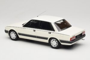 Peugeot 505 V6 White Meije Otto 1:18 OT1297 Vaik - pilt 5/6