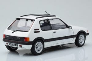Peugeot 205 GTi 1.6 Valge Norev 1:18 184849 Metall - pilt 3/8