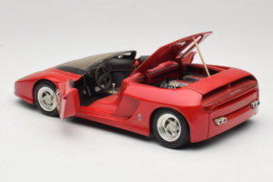 Pininfarina Mythos Punane Revell 1:18 8806 Metall - pilt 5/8