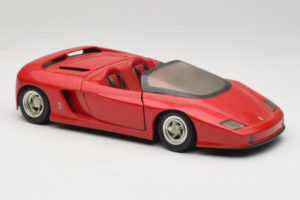 Pininfarina Mythos Punane Revell 1:18 8806 Metall - pilt 6/8