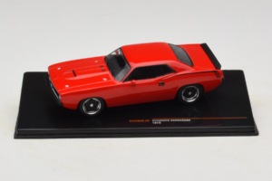 Plymouth Barracuda Punane IXO 1:43 CLC592N Metall