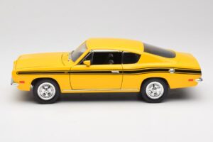 Plymouth Barracuda Kollane Road Legends 1:18 92178 Metall - pilt 4/8