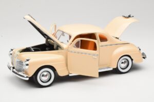 Plymouth Coupe Beež Road Signature 1:18 92398 Metall - pilt 2/8