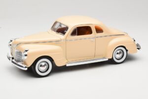 Plymouth Coupe Beež Road Signature 1:18 92398 Metall