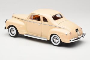 Plymouth Coupe Beež Road Signature 1:18 92398 Metall - pilt 7/8