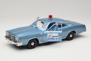 Plymouth Fury Beverly Hills PD Sinine GreenLight 1:18 19069 Metall - pilt 2/8