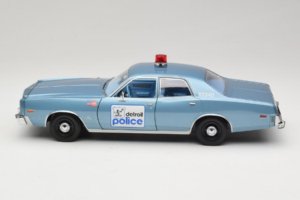 Plymouth Fury Beverly Hills PD Sinine GreenLight 1:18 19069 Metall - pilt 4/8