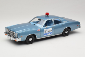 Plymouth Fury Beverly Hills PD Sinine GreenLight 1:18 19069 Metall