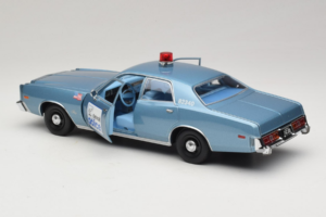 Plymouth Fury Beverly Hills PD Sinine GreenLight 1:18 19069 Metall - pilt 5/8