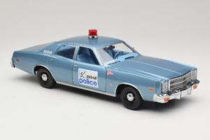Plymouth Fury Beverly Hills PD Sinine GreenLight 1:18 19069 Metall - pilt 6/8